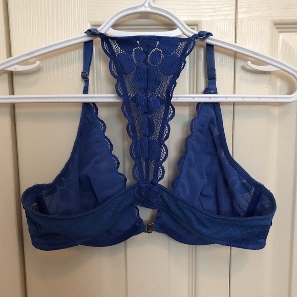 Aerie Bralette (FREE with any purchase) - Picture 2 of 7